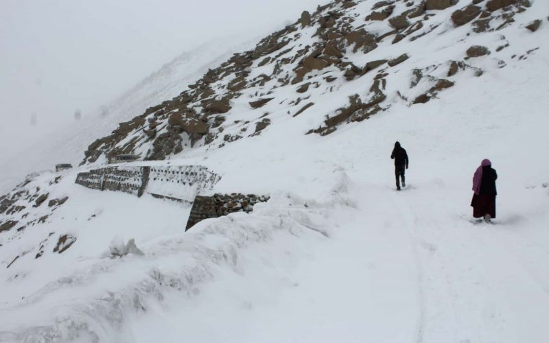 Road blocked by snow, Chang La pass, Ladakh